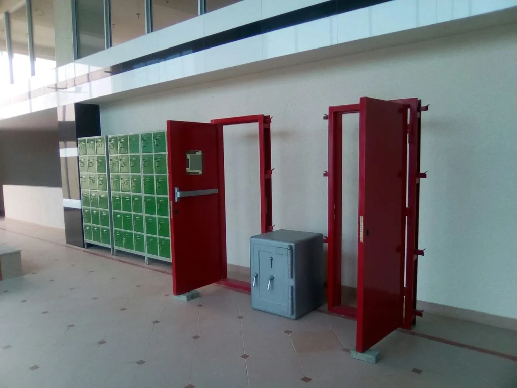 Manufacturer & Exporter Of Steel Products4